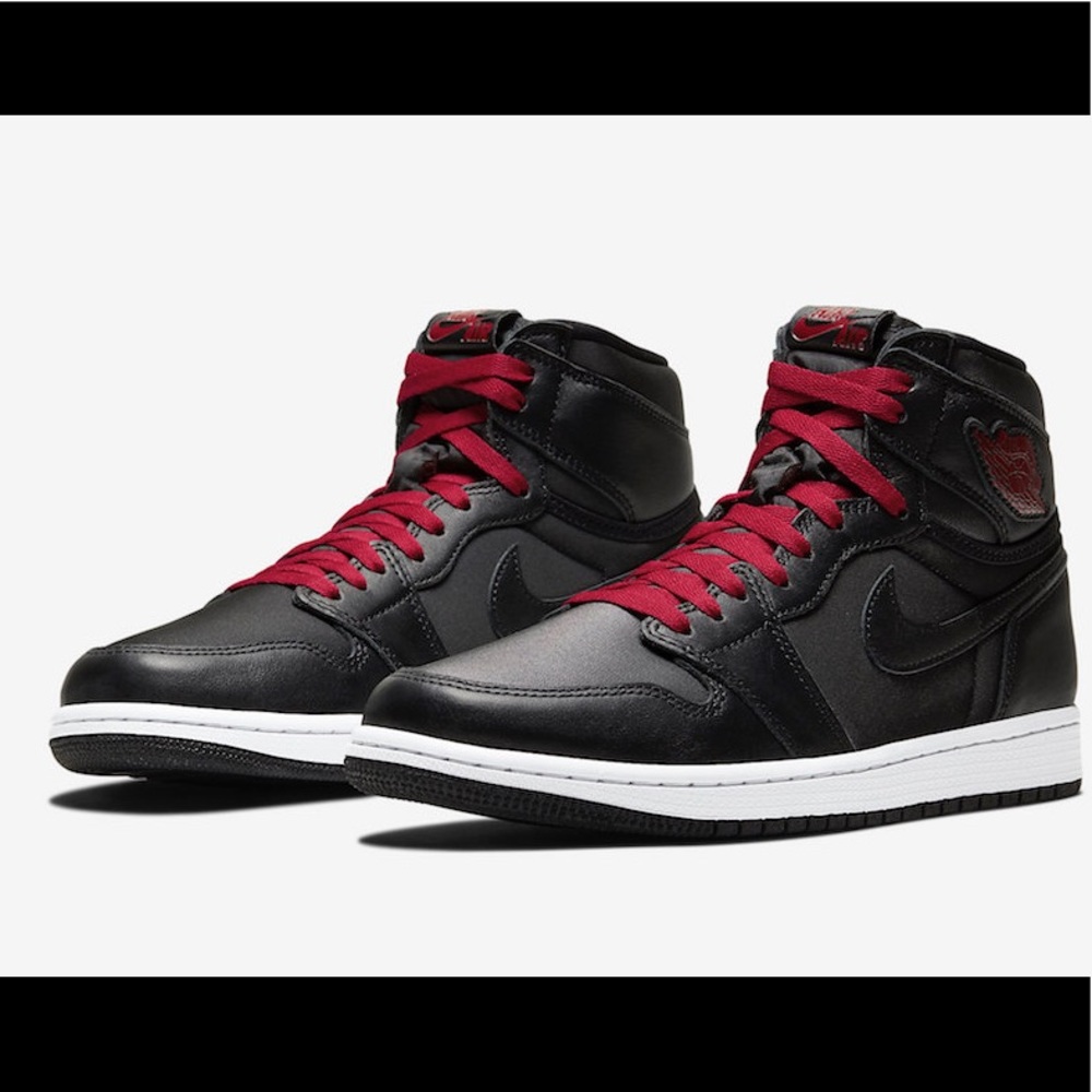 Retro Jordan 1 Black Satin Size 13 NWT